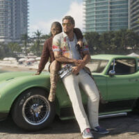 Nova imagem de GTA 6 mostrando um homem e uma mulher encostados em um carro com Vice City ao fundo.