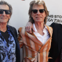 Três integrantes originais dos Rollings Stones posam para a foto