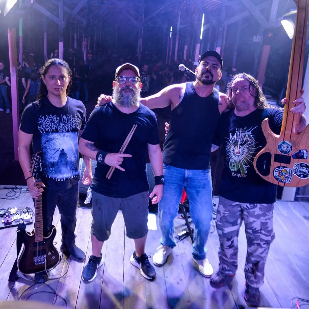 Banda Relesvulgar, Mitra e All Still Burns se apresentam no Studio Pub em Belém.