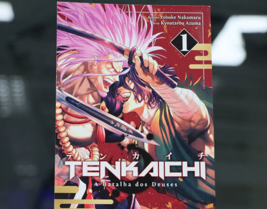 Arte do mangá Tenkaichi - A Batalha dos Deuses mostrando personagens históricos em combate.