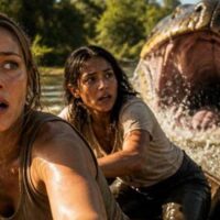 Beware Boiúna, destacando a cobra-grande e os protagonistas na Amazônia.