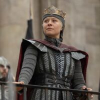 Rhaenyra Targaryen em A Casa do Dragão, destacando suas batalhas e decisões difíceis.