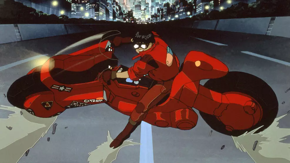 Cena do anime Akira remasterizada em 4K, celebrando 35 anos.