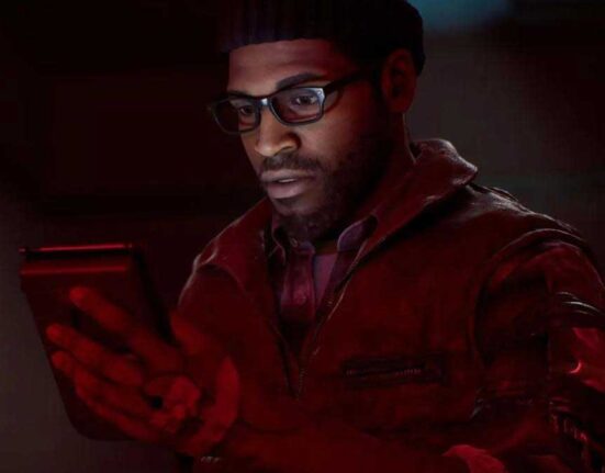 Silhouette de Silent Hill: Townfall, revelando o novo trailer de terror psicológico.