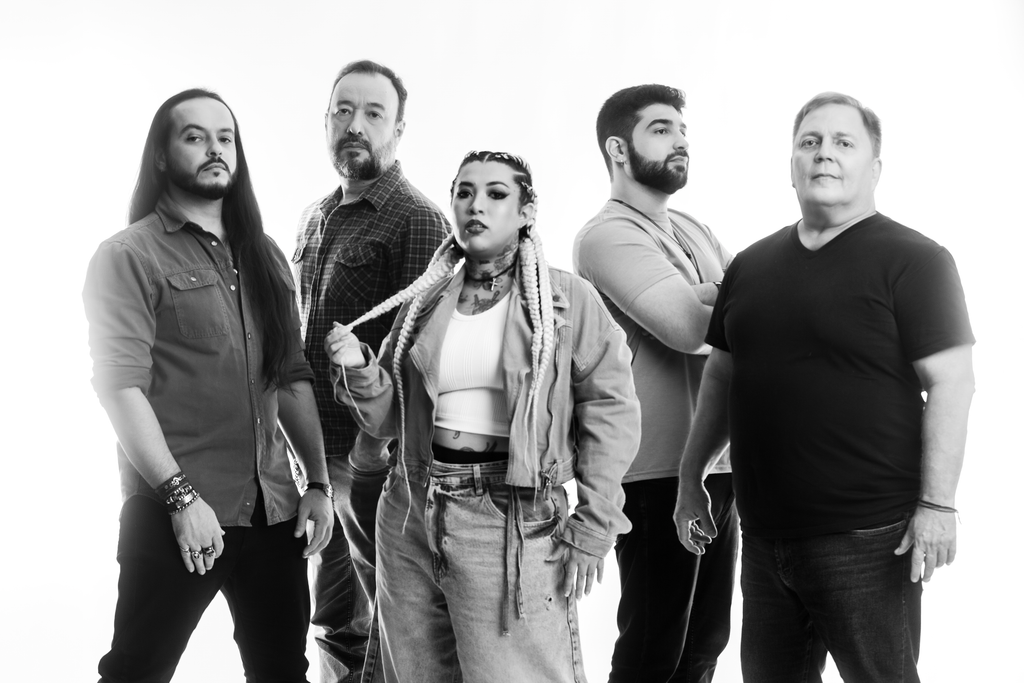 Festival Alto Volume 2 com bandas de rock paraense, destacando a diversidade musical.