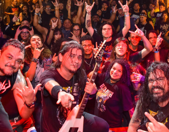 Banda Warpath se apresentando no Subculturas de Belém.