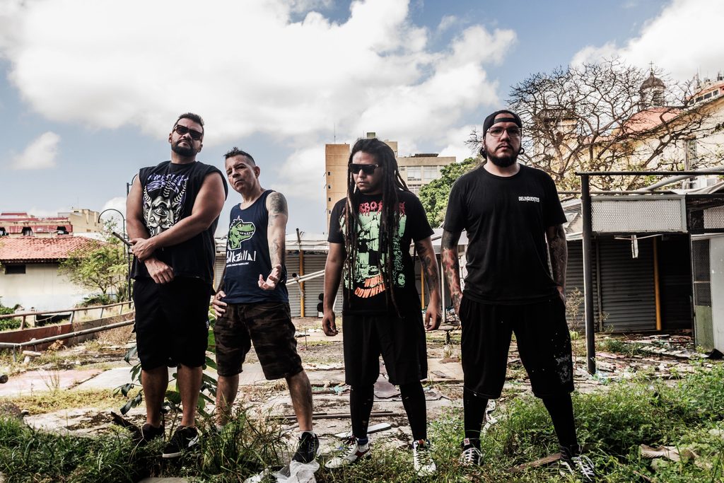 Banda Imagem Distorcida se apresentando no Festival Laranja Mecânica em Capitão Poço, Pará.